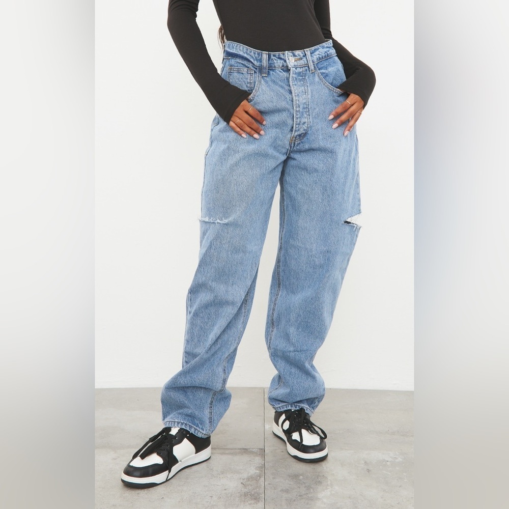 🚨 NWT Pretty Little Things Thigh Split Baggy Boyfriend Jeans - Picture 3 of 9